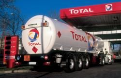 Total to finalize $2b investment deal in Iran’s petchem industry